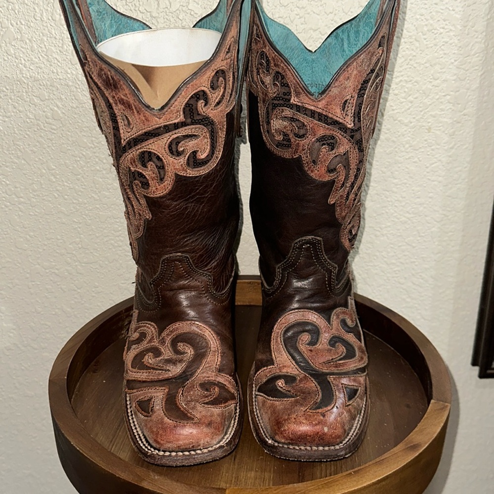 Corral women’s boots with sequin 8